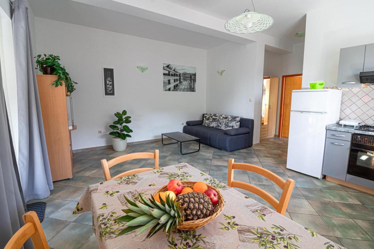 Apartments Sandra Apartment Kornic