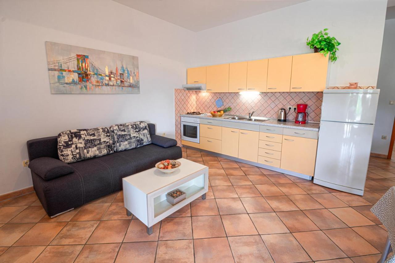 Apartments Sandra Apartment