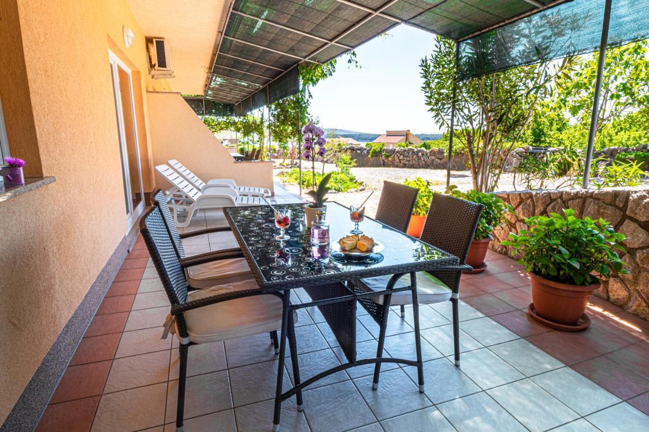 Apartments Sandra Apartment Kornic